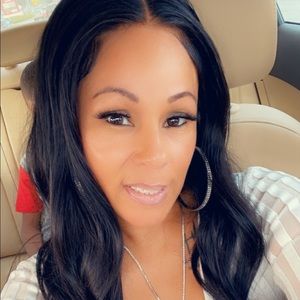 Meet your Posher, Pauline